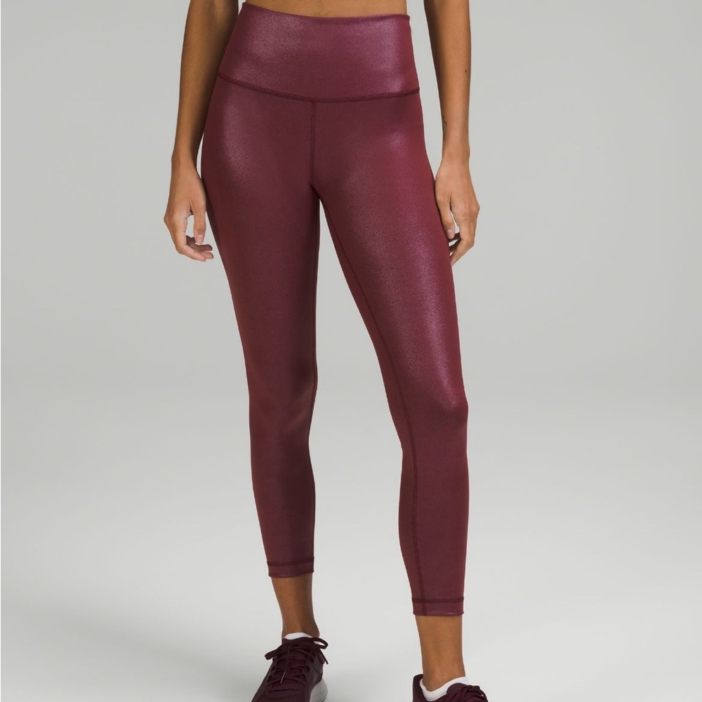 NWOT PERFECT CONDITION LULULEMON Wunder Train High-Rise Tight 25"